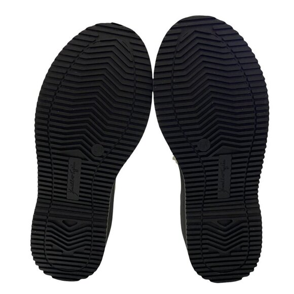 Kendall + Kylie Women's NWT White Faux Leather Hunt2 Combat Lug Sole Boot Size 6 - Picture 8 of 9